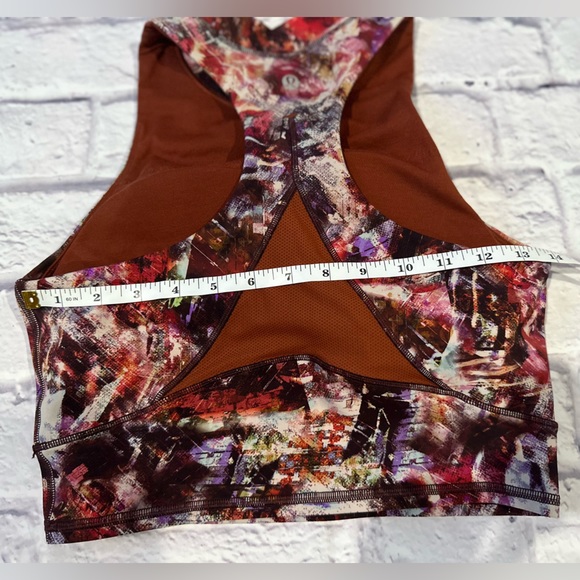 Lululemon Everlux and Mesh Cropped Tank Size 6 - Picture 7 of 9